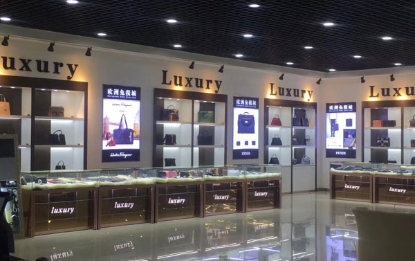 珠寶展柜單柜價(jià)格是否很貴呢？